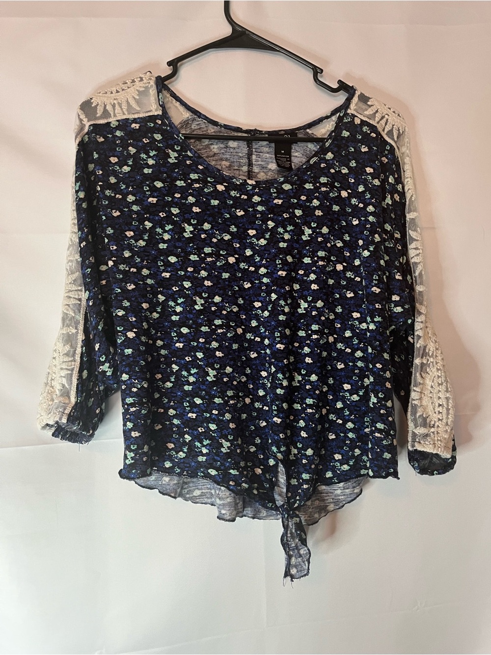 Rue21 Navy Floral Tie-Knot Blouse with Cream Lace Open  Sleeves
